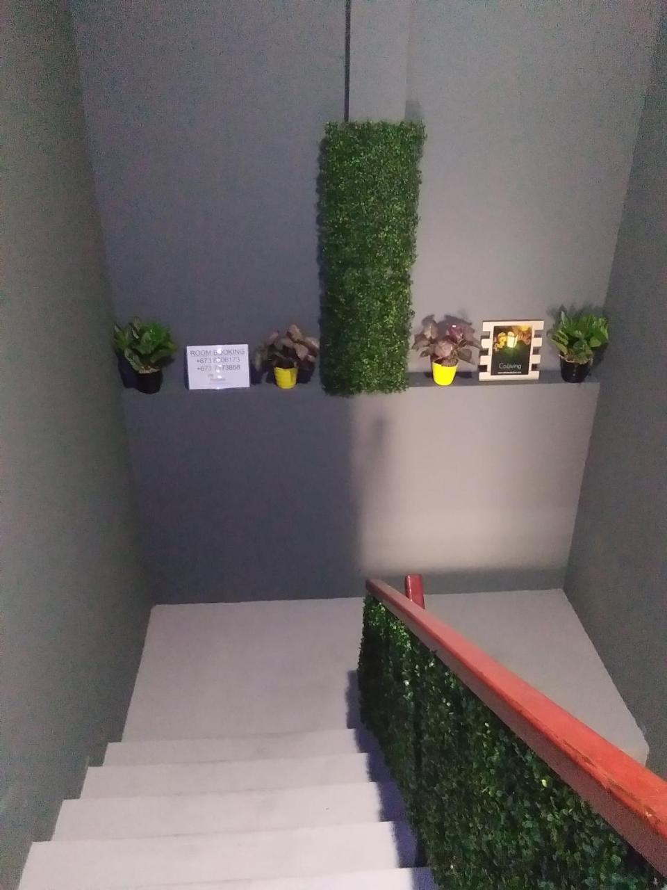Co.Living Hostel Bandar Seri Begawan Bagian luar foto