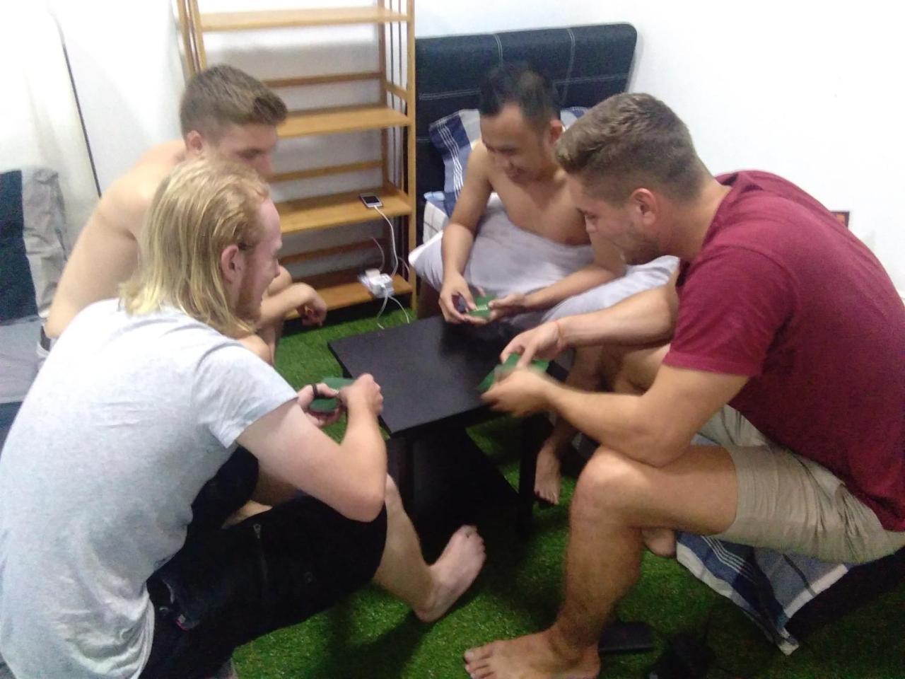 Co.Living Hostel Bandar Seri Begawan Bagian luar foto