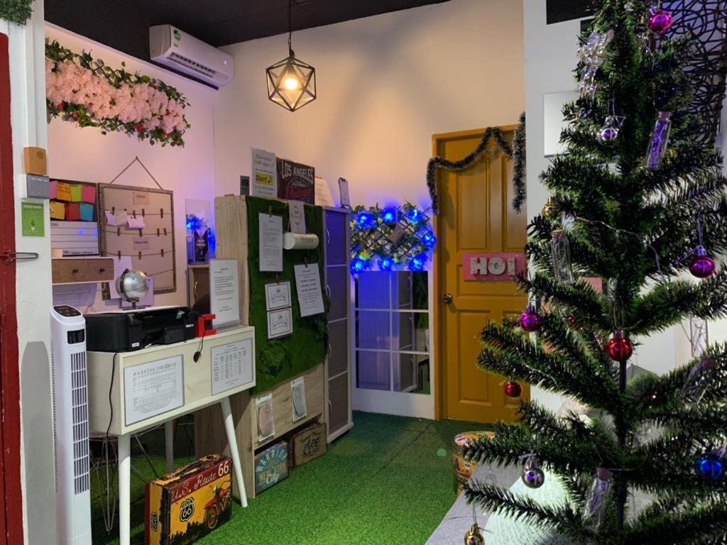 Co.Living Hostel Bandar Seri Begawan Bagian luar foto