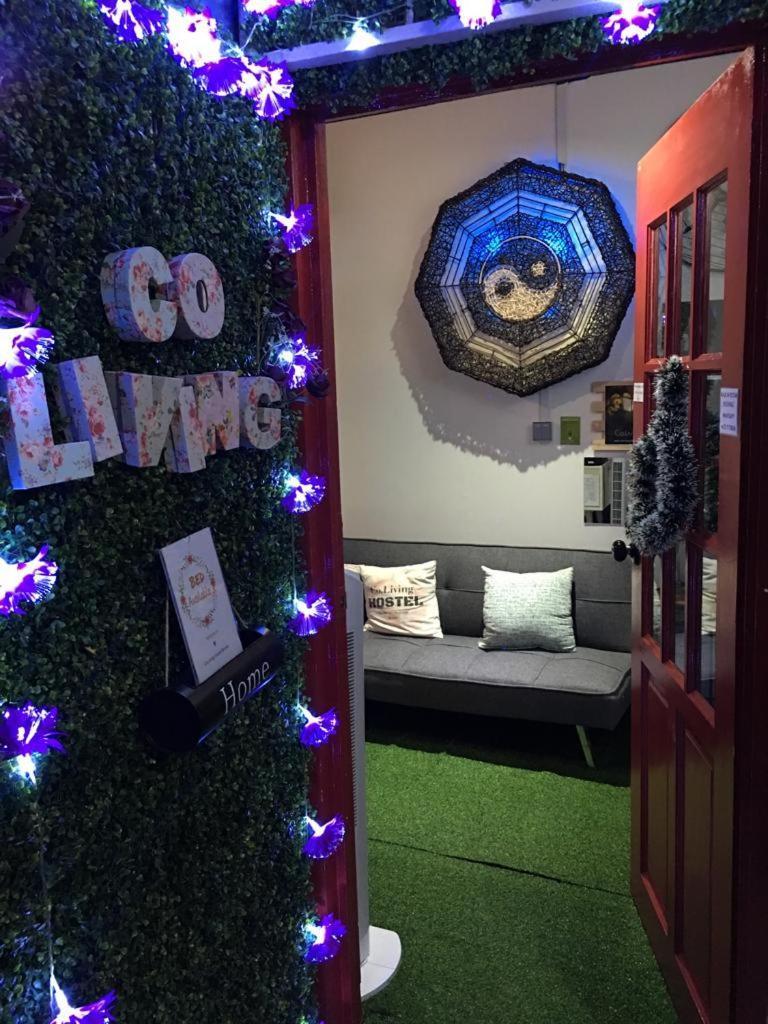 Co.Living Hostel Bandar Seri Begawan Bagian luar foto