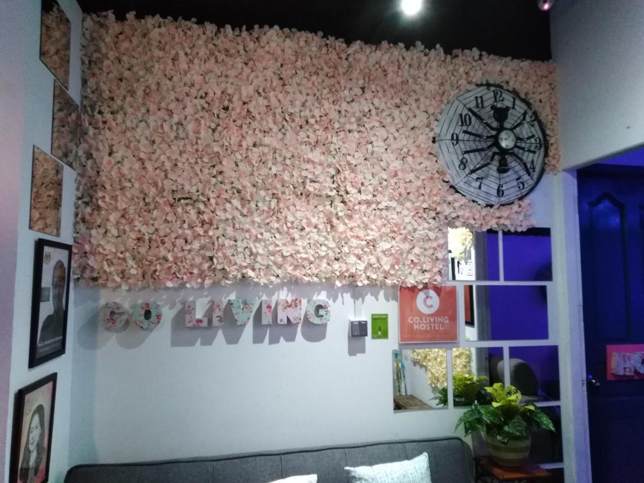 Co.Living Hostel Bandar Seri Begawan Bagian luar foto